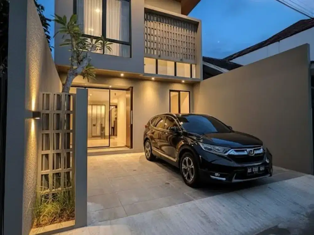 Rumah Mewah 2 Lantai Full Furnished Dekat UGM