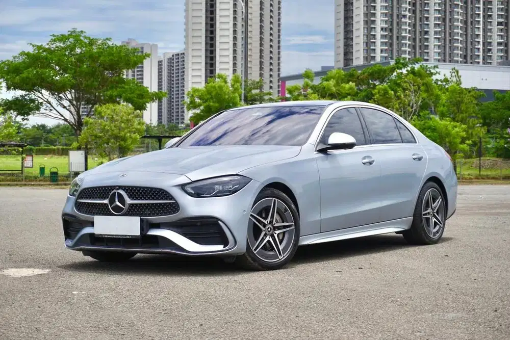 Mercedes Benz C300  W206 AMG M254 EQ-Boost 2023 Silver Favorit Color