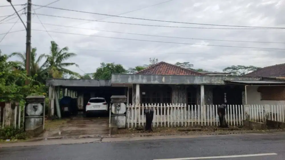 Jual Rumah + Tanah Pinggir Jalan Besar ( Cocok Area Bisnis ) Lampung