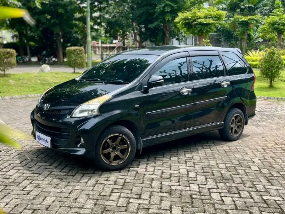 TOYOTA AVANZA 1.5 VELOZ MANUAL 2015