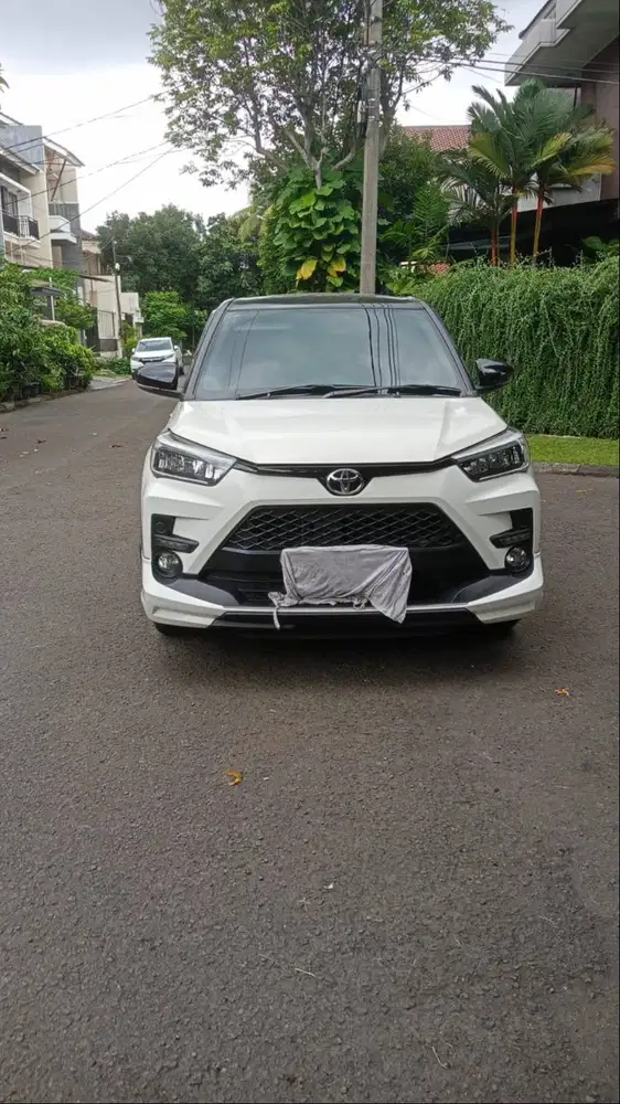 Raize GR Sport 1.0 TURBO Low KM 2Tone A/T Putih - Mint Condition