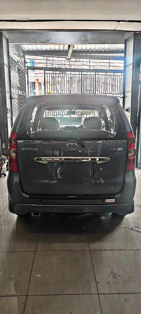 Toyota Avanza 2010 Bensin