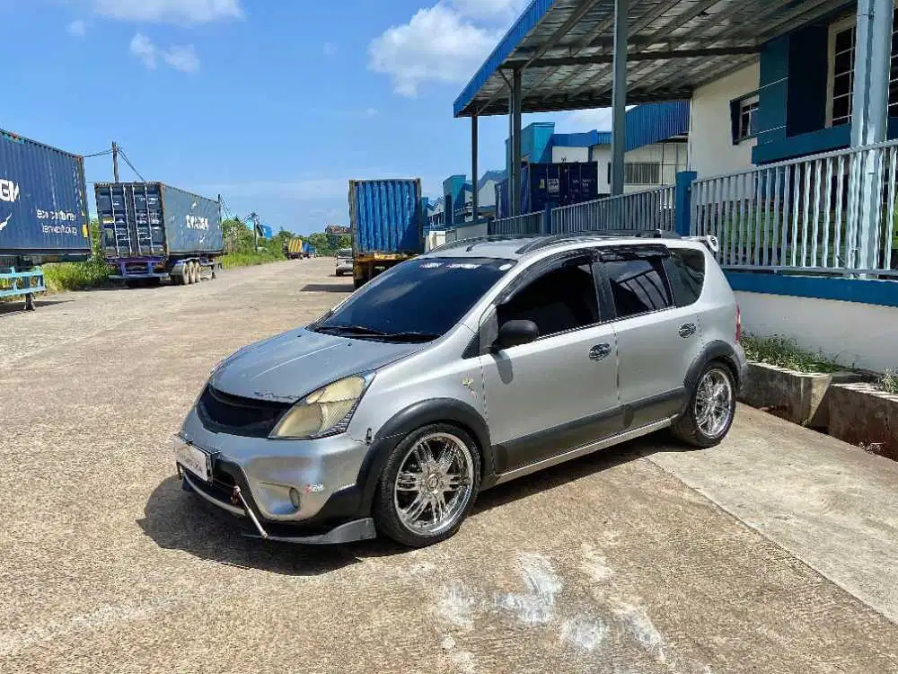 Nissan Livina X Gear AT 2010