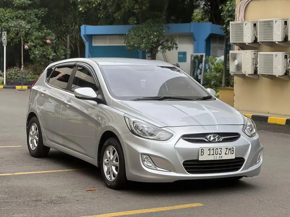 HYUNDAI GRAND AVEGA GL AT 2012