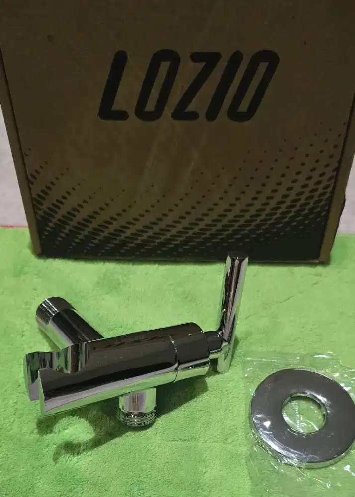 Kran shawer nyatu hanger merk eks Lozio