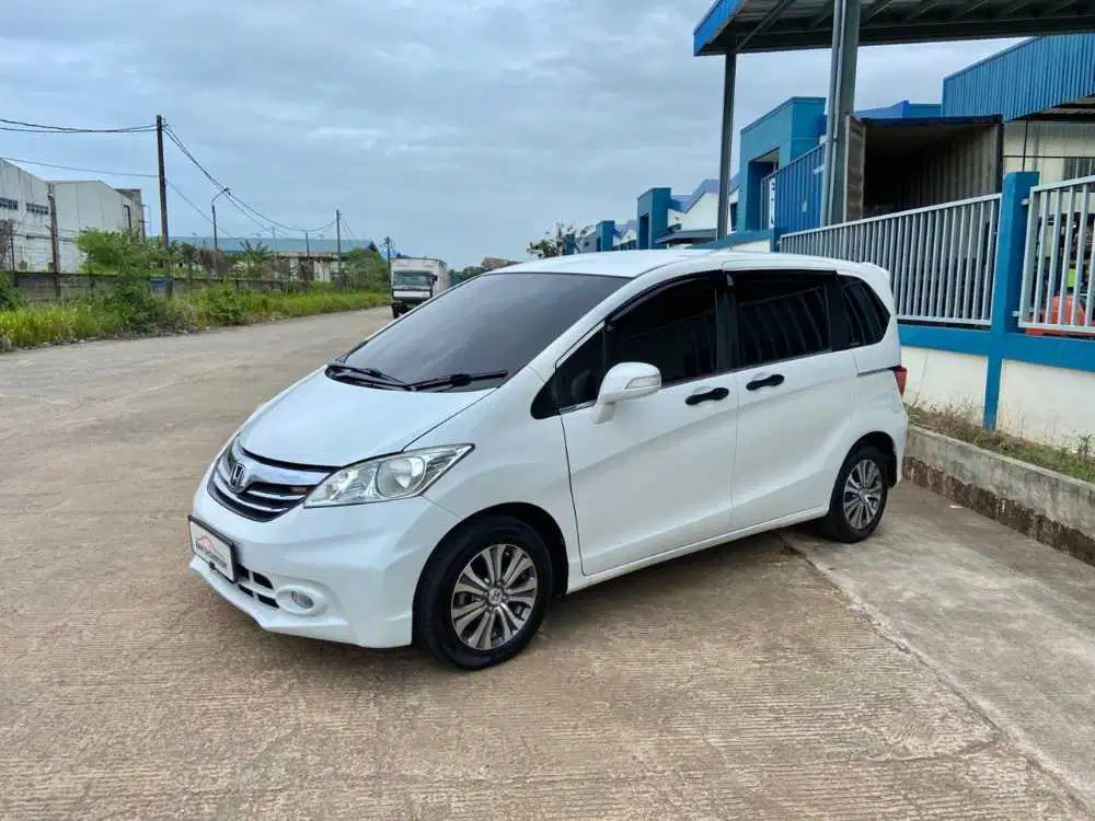 Honda Freed S AT 2013