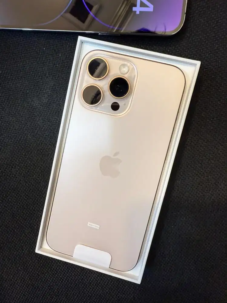 Iphone 16 pro max 256 open box