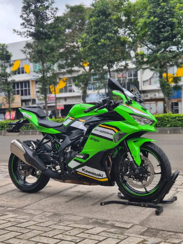 KAWASAKI ZX25RR ABS QS KRT 2024 KM 1K PAJAK PANJANG GAS BRUTAL