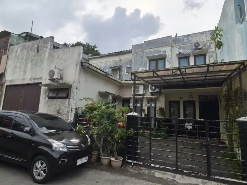 DIJUAL RUMAH 2 LANTAI AREA PASAR MINGGU