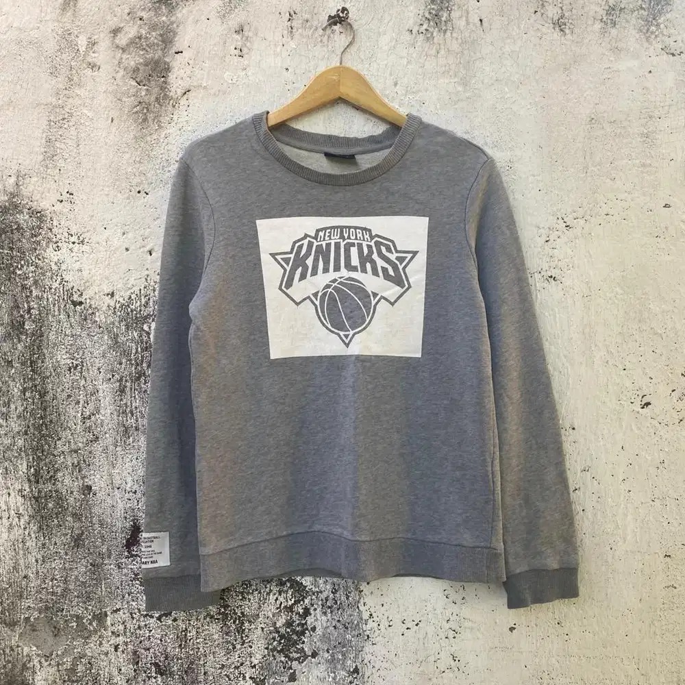 Crewneck NBA - Size S fit M - Jaket Sweater Sweatshirts abu