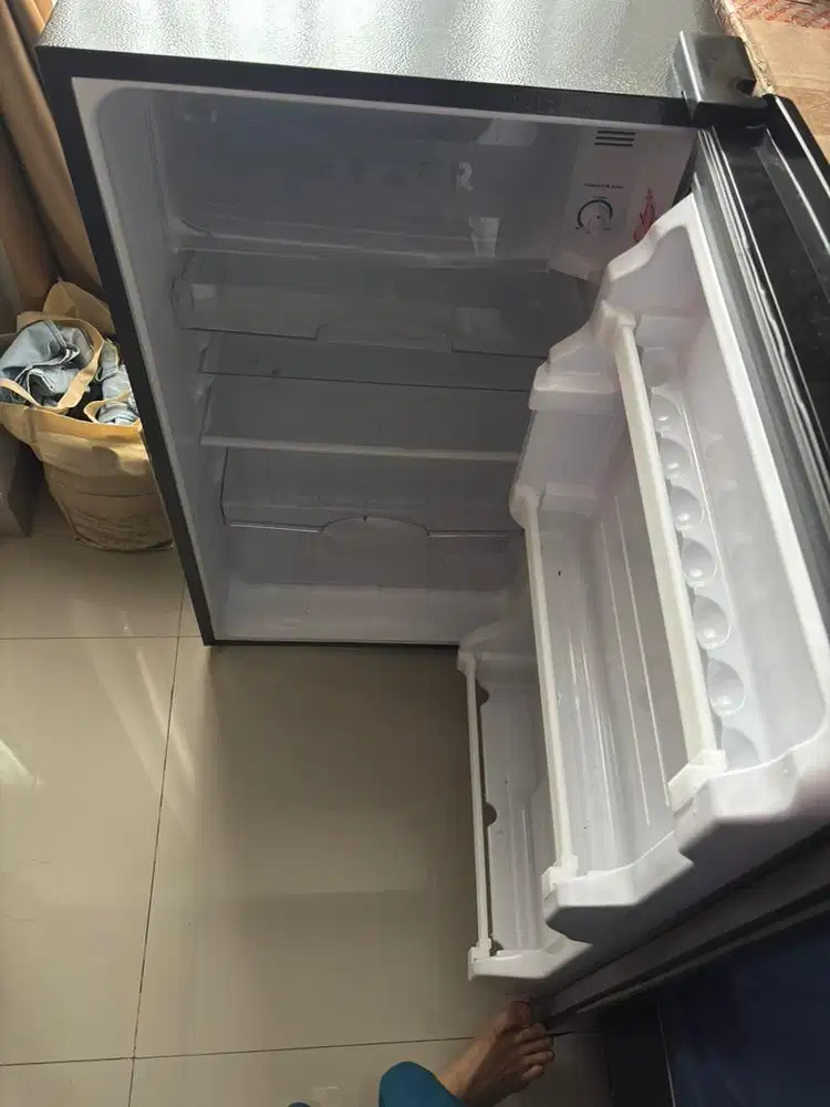 Kulkas Sharp 1pintu like new