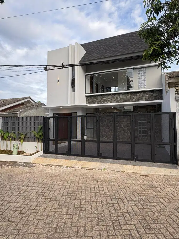 Dijual Cepat Rumah di Kencana Loka BSD CITY