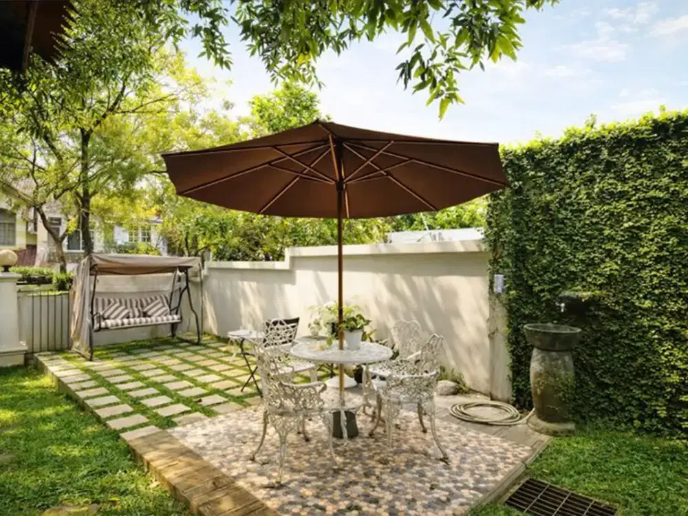 DIJUAL RUMAH EXCLUSIVE HARGA BAGUS SIAPHUNI FURNISHED SENTUL CITY SSR914