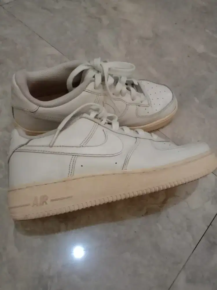 Sepatu Nike Air Force One Preloved