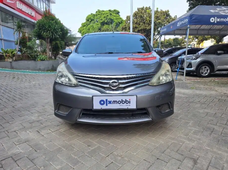 DP RENDAH Nissan Grand livina 1.5 SV Bensin-MT 2012 POFS