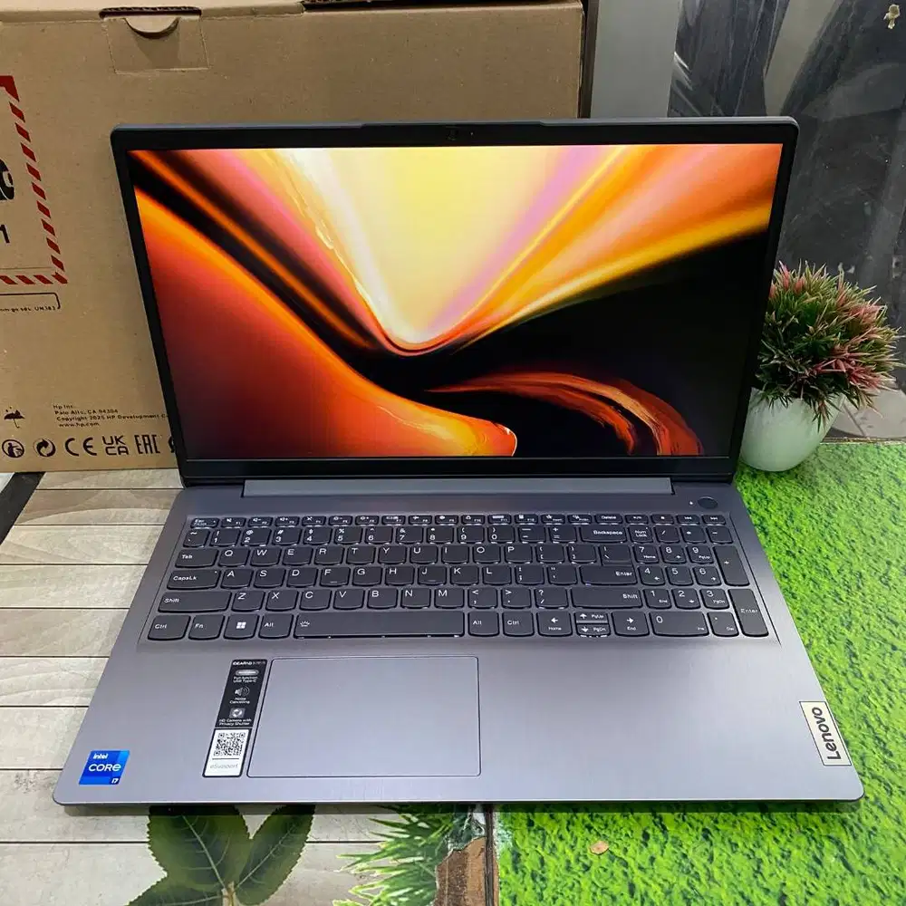 New Lenovo Ideapad 3 15IAU7 Core i7-1255U 8GB 512GB Touchscreen Win 11