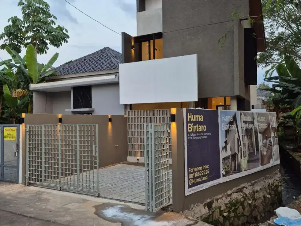 Rumah Bagus Minimalist Lokasi strategis cocok untuk investasi di Bintaro - Tangerang Selatan