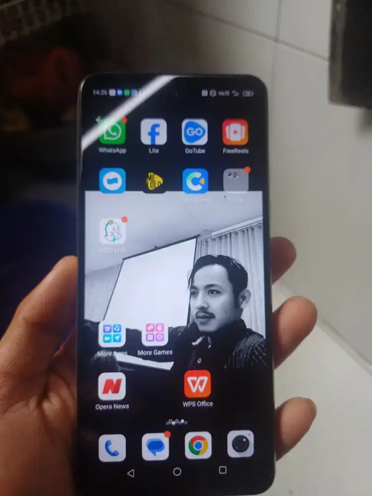 Nubia musik ram 4+4 rom128