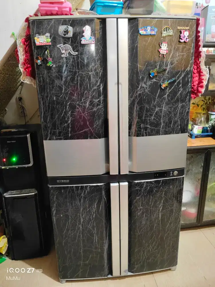 Kulkas SHARP 4 Pintu SJ-F70PV-SL – Hybrid Cooling, Kondisi Bagus