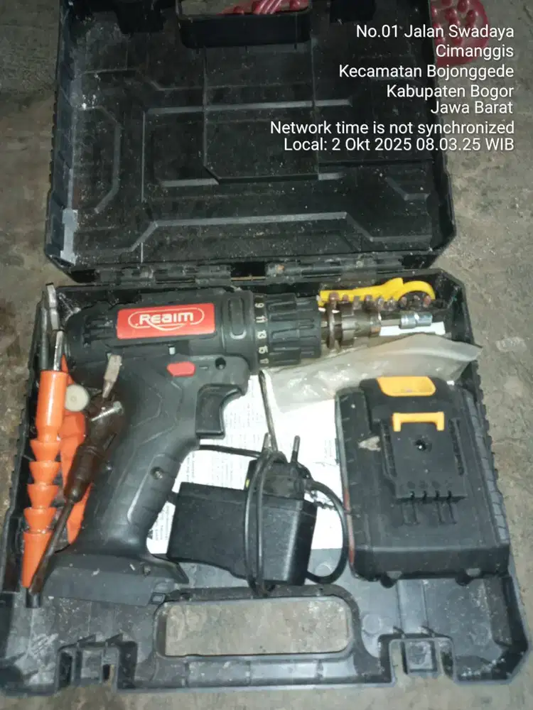 SAFETY BOOT+PORTABLE DRILL