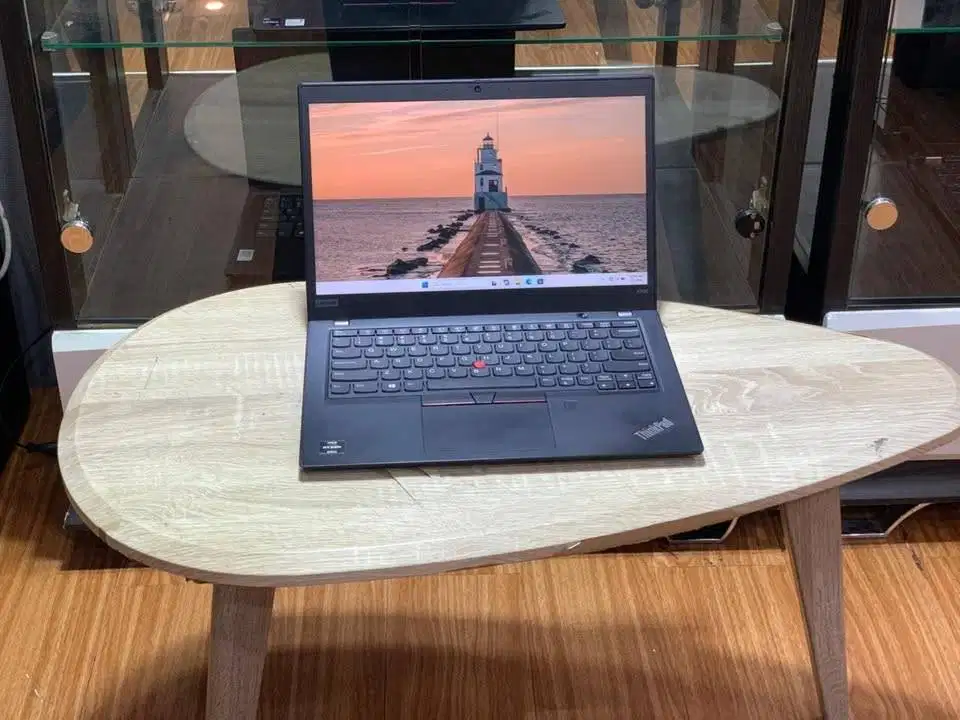 Lenovo Thinkpad X395 AMD Ryzen 5 Pro 3000 Series Radeon Vega 8 Slim