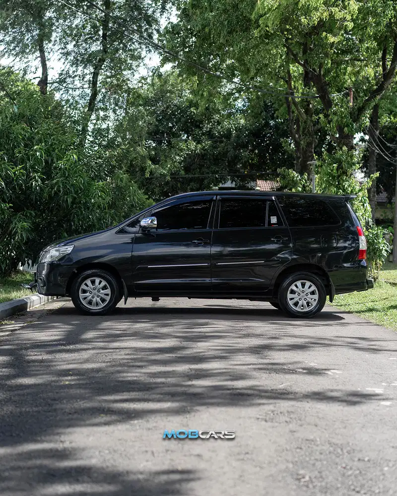 LOW KILOMETER !!! INNOVA 2.0 G AT MATIC 2014 HITAM