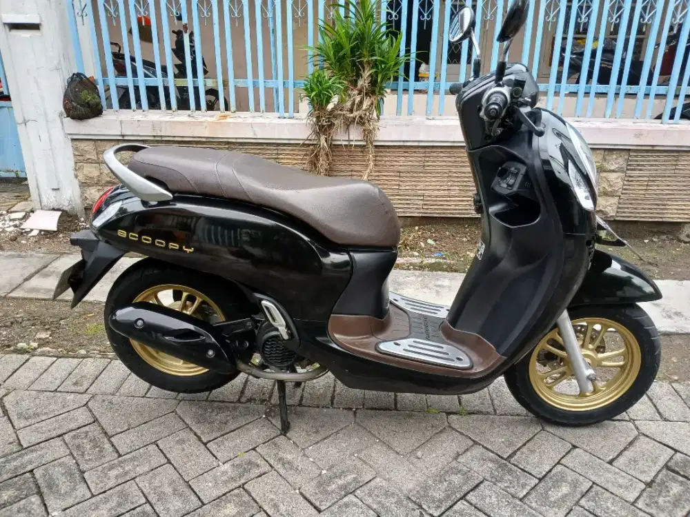 Jual scoopy 2021 kylees istimewa siap pakai samsat ketintang