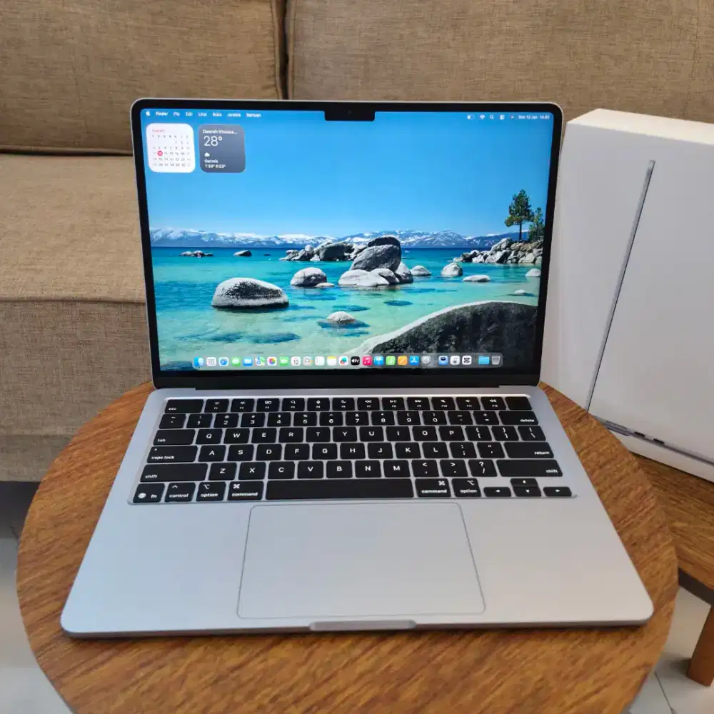 Macbook air m4 13,6 inch 16/256 sky blue ibox fullset like new