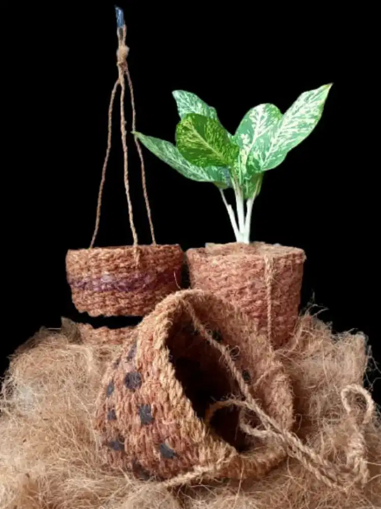 Tambang dan pot serabut kelapa