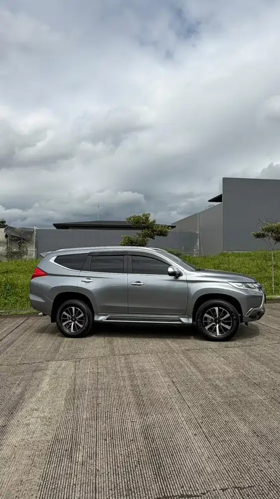 Mitsubishi pajero dakar at 2018 abu siap pakai