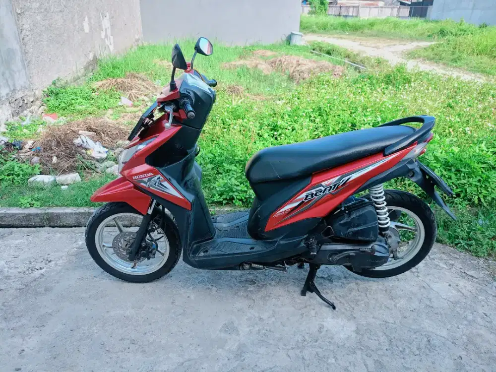 Di jual beat ori 2013 merah maroon