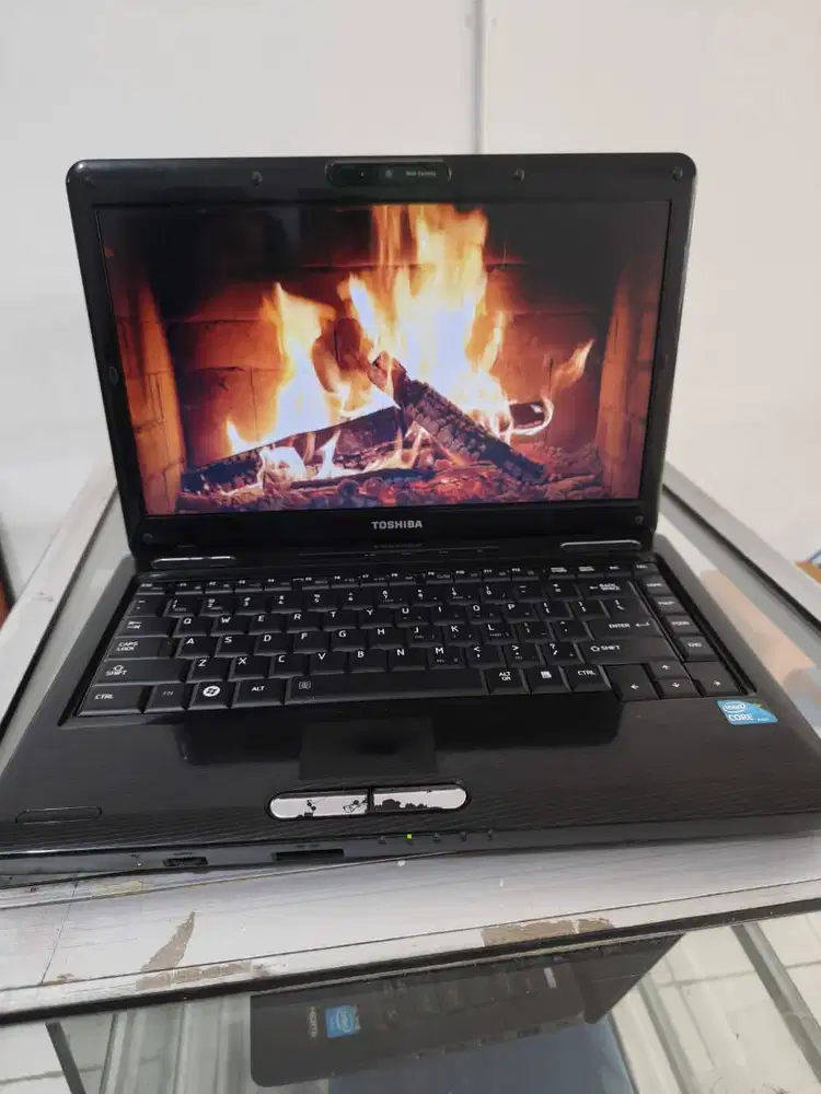 LAPTOP COCOK UNTUK KERJA,KULIAH,NONTON YT DLL