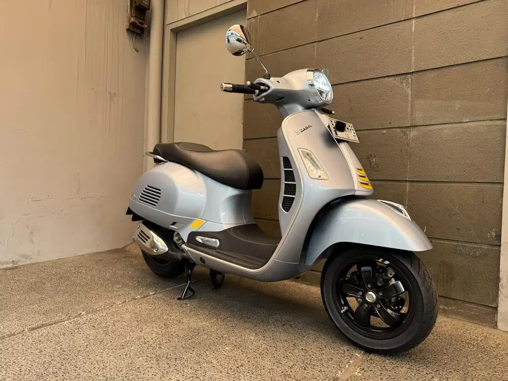Vespa GTS 300 HPE Supertech