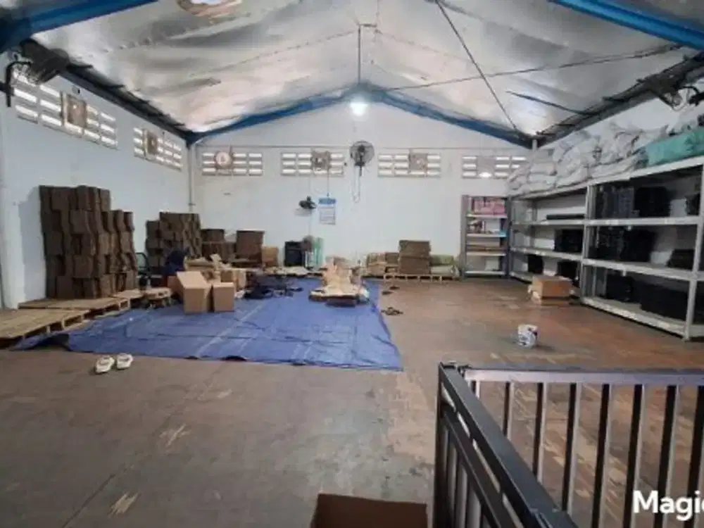 STRATEGIS GUDANG SIAP PAKAI GUNUNG ANYAR