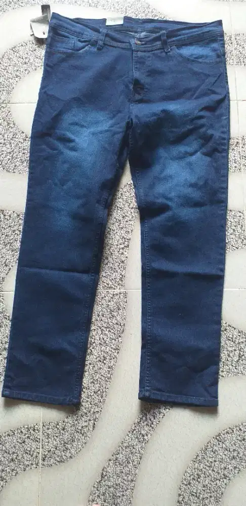 Dijual celana jeans size 38