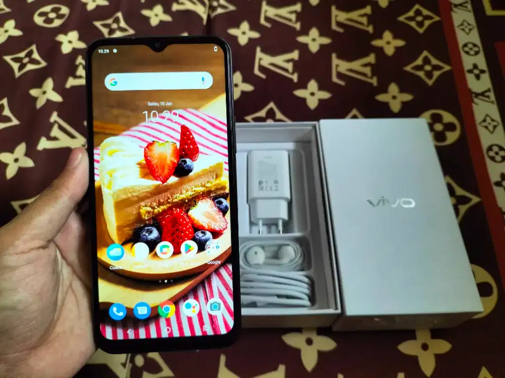 VIVO Y27 RAM 8GB / 256GB 4G LTE Duos 6.64in Fingerprint Face iD, BU