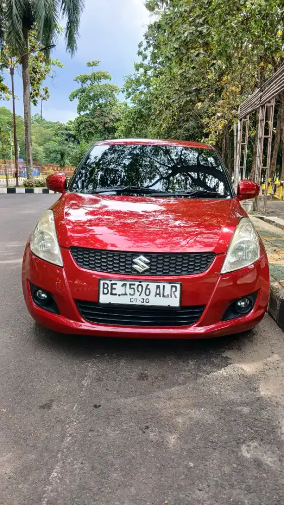 SUZUKI SWIFT MATIC 2013 ISTIMEWA