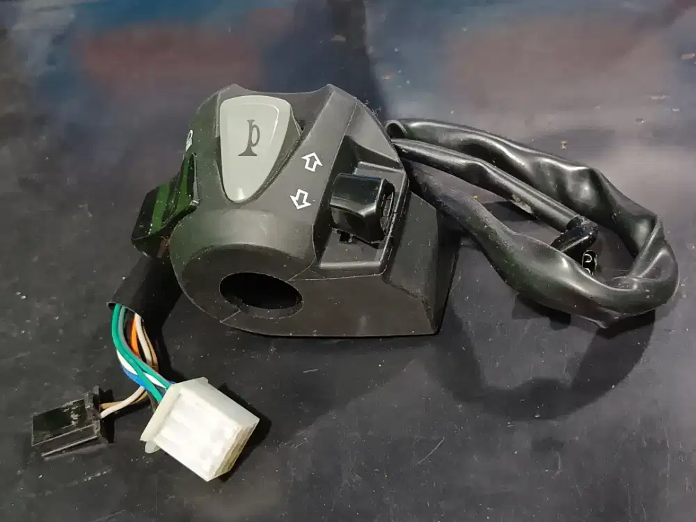 SAKLAR CBR 150R STREET FIRE