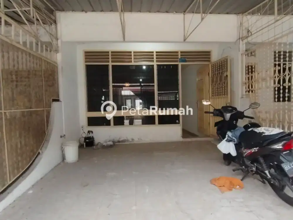 DISEWA RUMAH JALAN YOS SUDARSO LINGKUNGAN 7 KOMPLEK DELI PERMAI | DAERAH GLUGUR (TJIA TJAI)