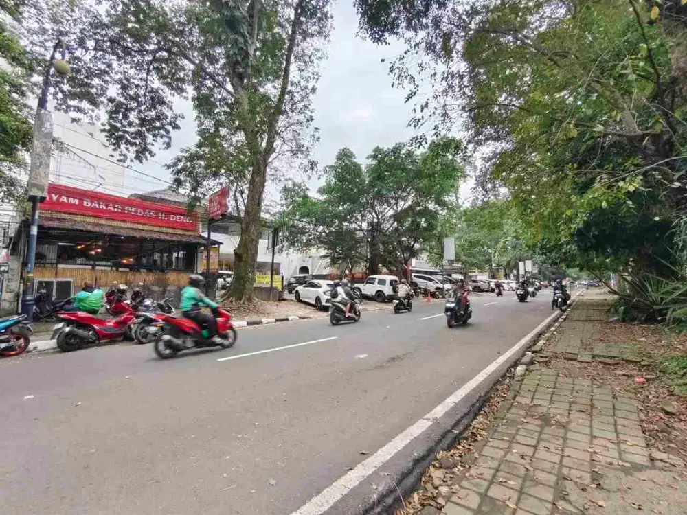 Rumah MURAH Hitung Tanah Cocok Untuk Usaha Lokasi Istimewa di Jalan Utama Dekat Gedung Sate Sayap Riau Bandung