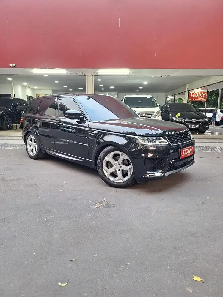 Range Rover Sport HSE 2.0 AT 2019 Hitam
