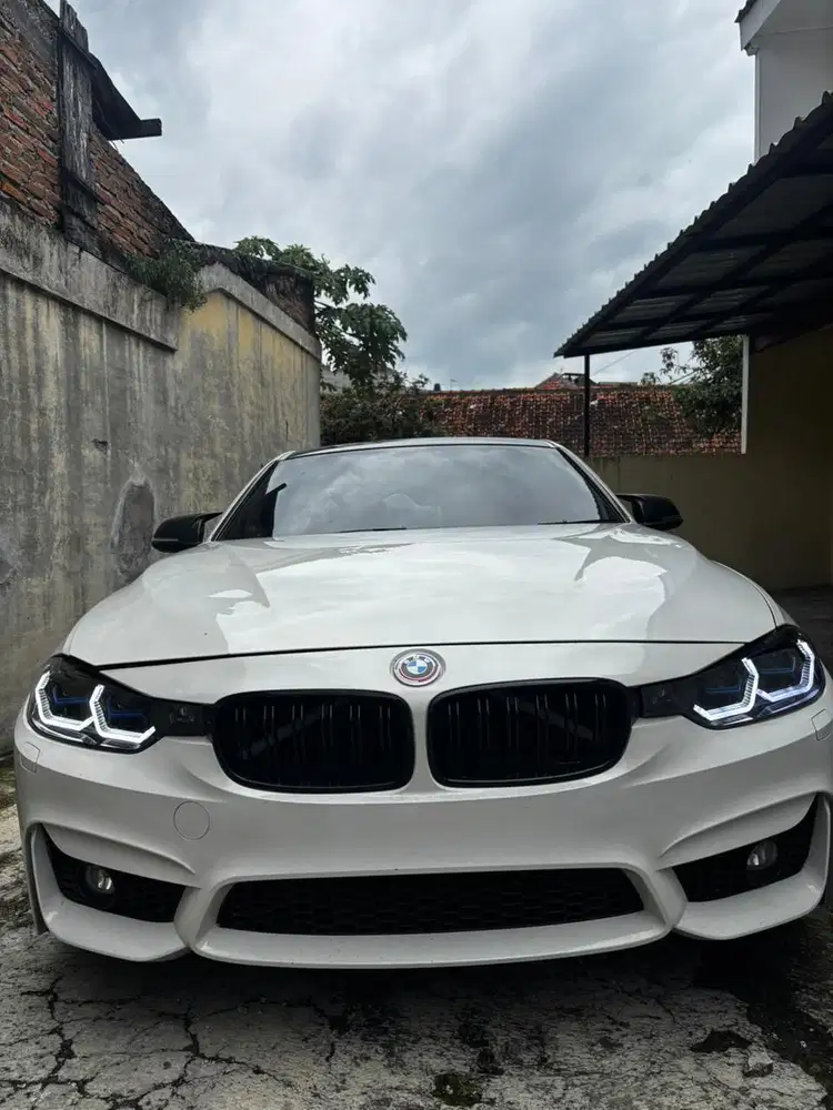 BMW 320i 2016 Bensin