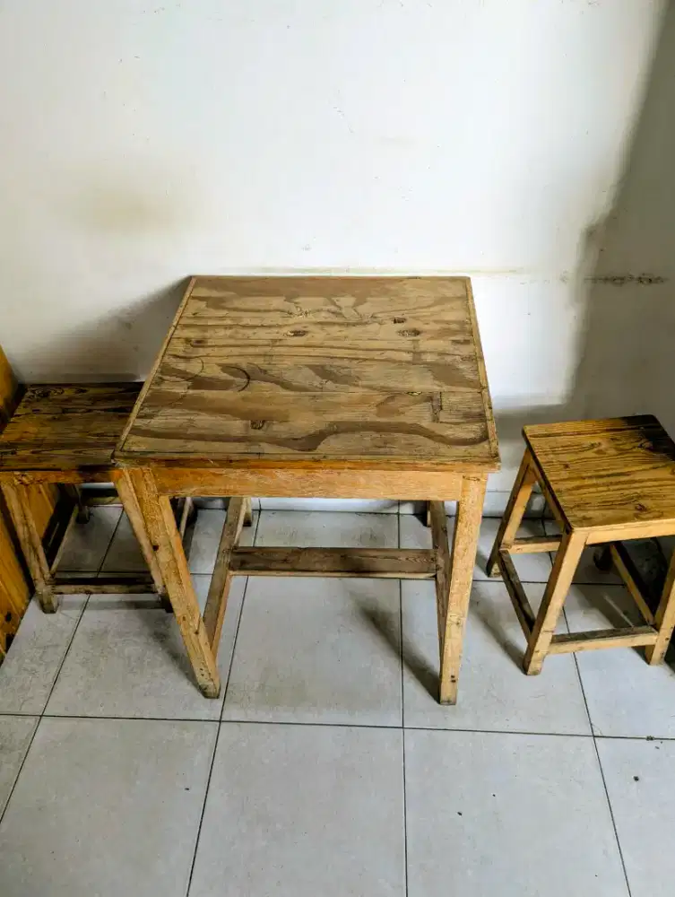 di jual cepat meja set +sekat ruangan+ meja resepsionis