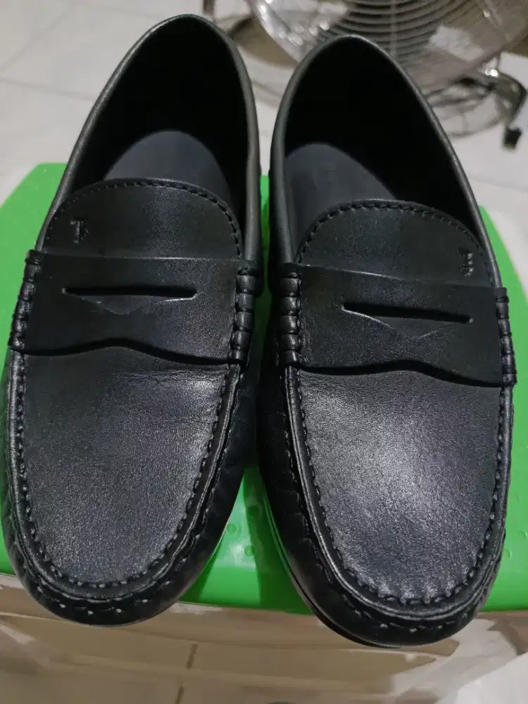 sepatu Young TOD'S original 99%size 34