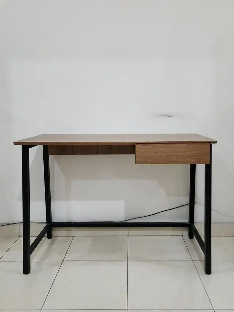 INFORMA MEJA KERJA/MEJA KANTOR