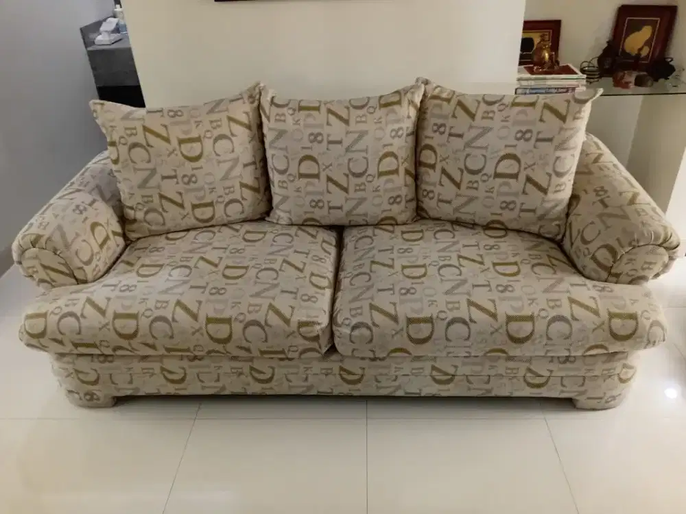 Sofa Besar 210x80cm Good Condition