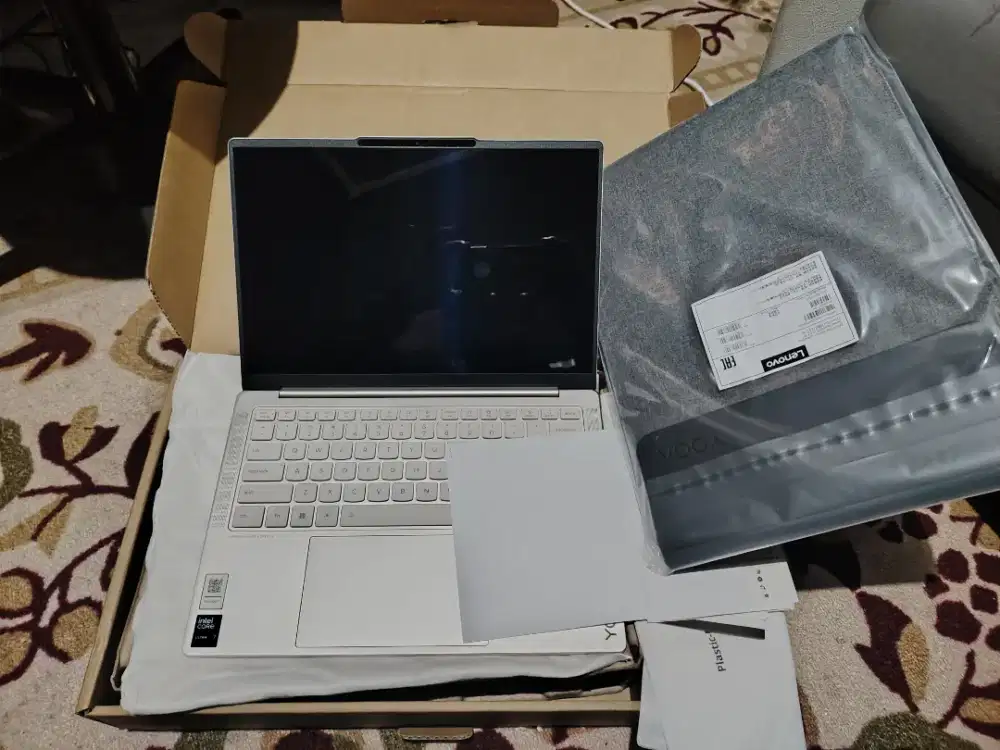 Lenovo yoga 7i aurora edition