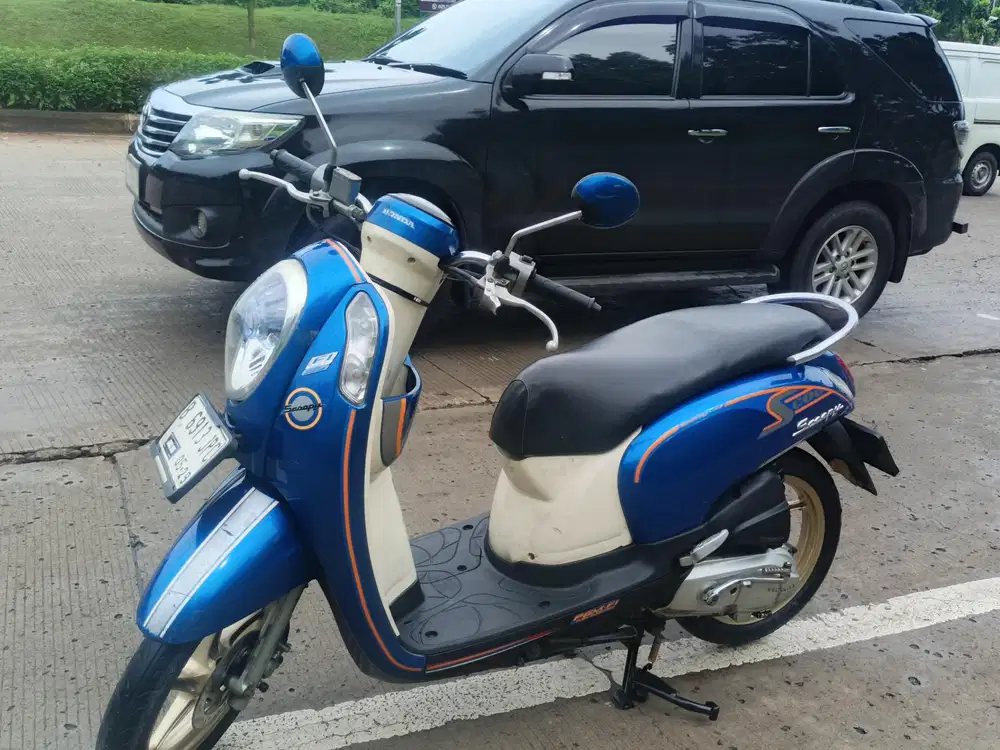 Honda Scoopy FI 2014 stater tokcer halus mulus terawat