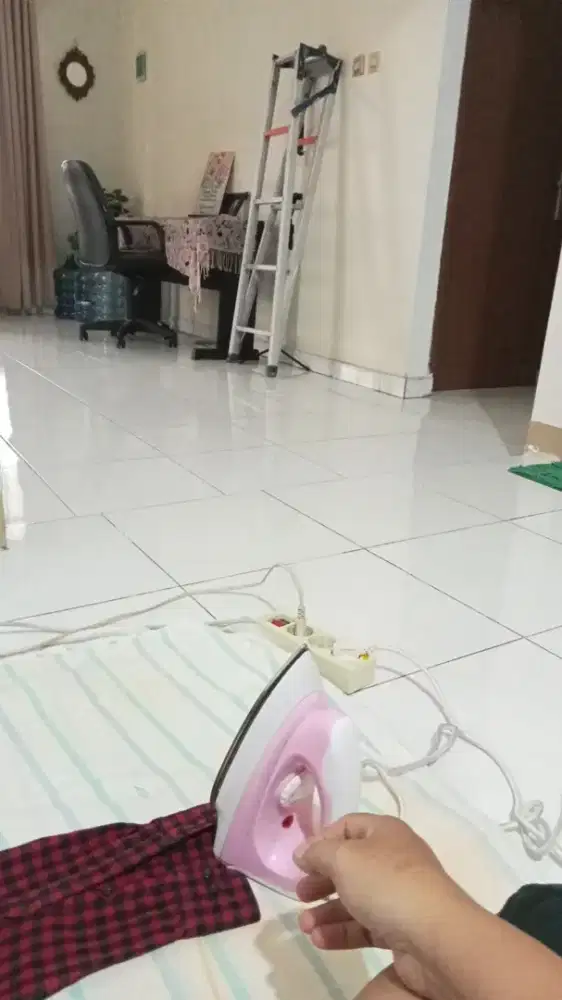 Jasa setrika baju