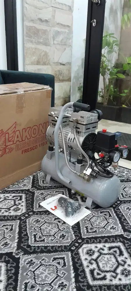 Lakoni Fresco 110X Oilless Silent Compressor Kompresor 1HP 750W 10 Ltr